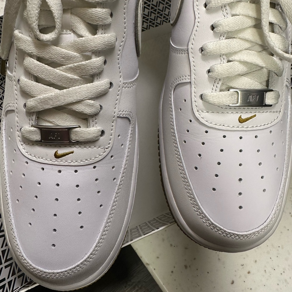 Men’s Nike Air Force 1 ‘07 Sneaker - Picture 7 of 7